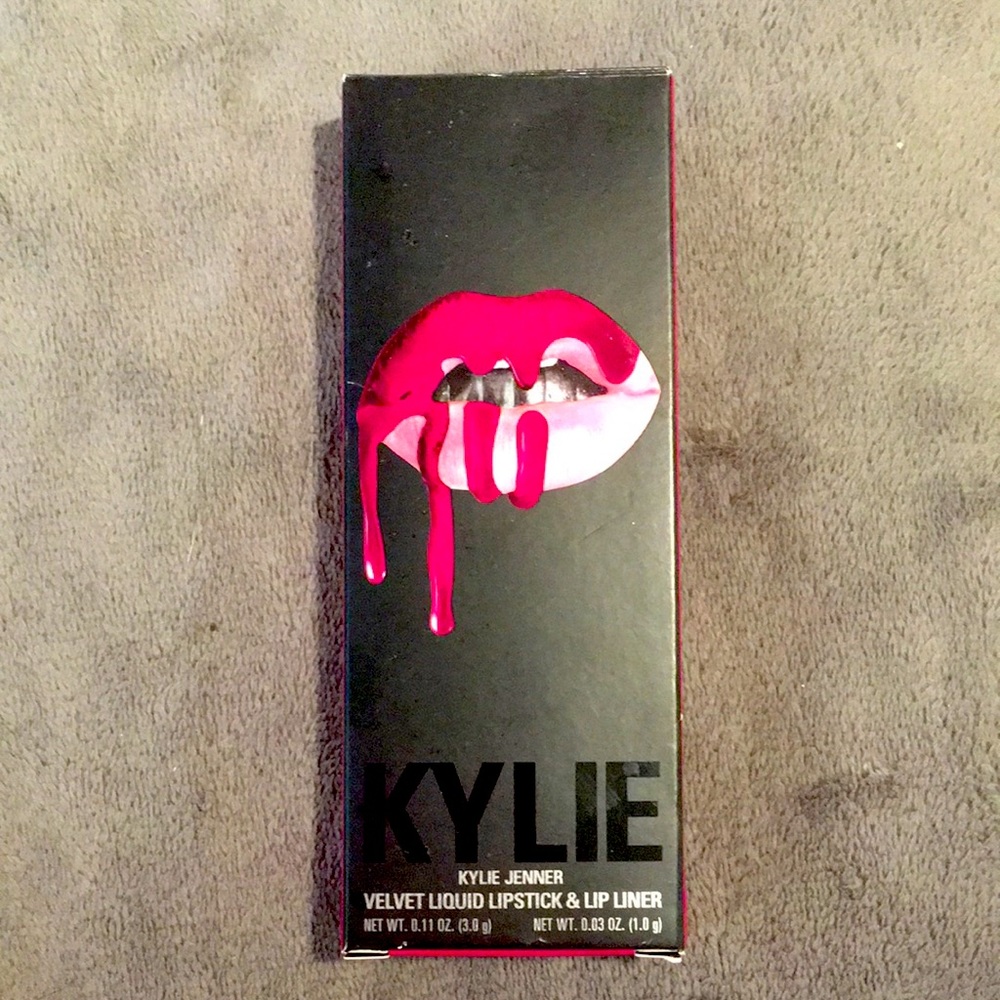 New in box Kylie Jenner velvet liquid lipstick and liner.